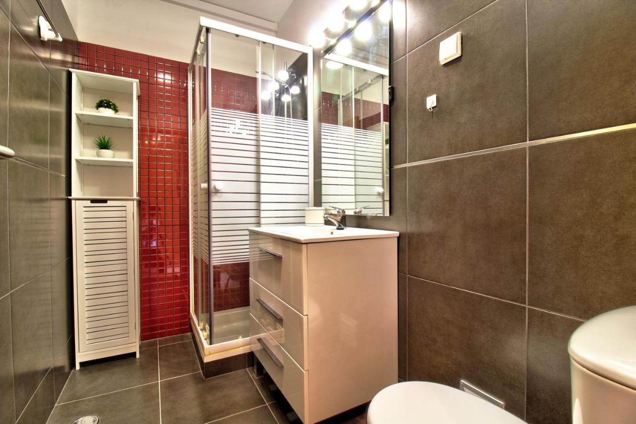 Appartamento Center Location, Ac, Swimming Pool, And Parking Olhão Esterno foto