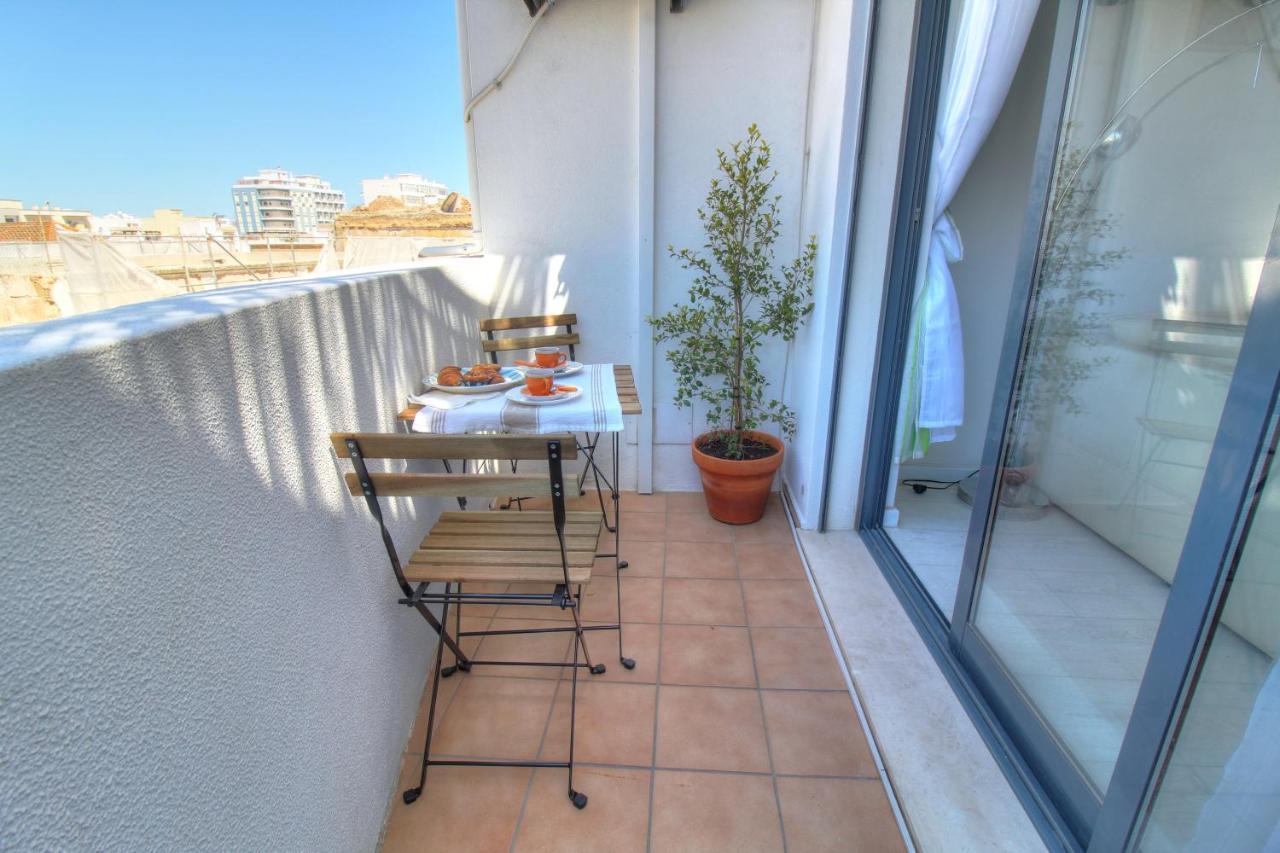 Appartamento Center Location, Ac, Swimming Pool, And Parking Olhão Esterno foto